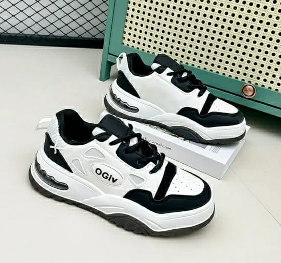 "Oogi"  white black, Woman's Shoes