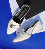 Load image into Gallery viewer, BUCKLE DETAIL HEELED WHITE COLOR
