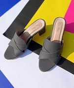 Load image into Gallery viewer, BUCKLE DETAIL HEELED GREY COLOR
