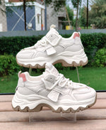 Load image into Gallery viewer, WOMAN&#39;S SHOES BEIGE CHUNK GS.50
